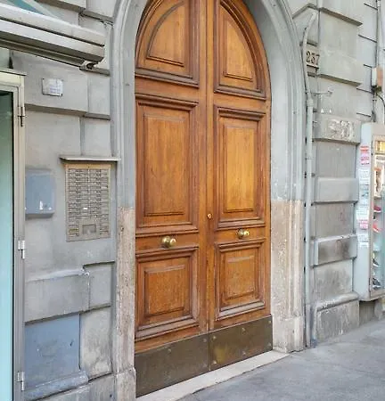 Dante's In Vaticano ベッド・アンド・ブレックファスト ローマ
