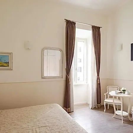 Dante's In Vaticano Bed & Breakfast 4*